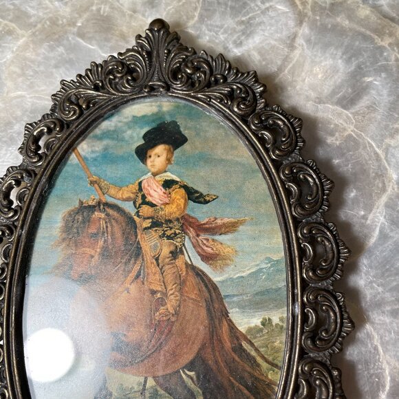 Vintage Filigree Oval Brass Metal Miniature Photo Frame Victorian Style Italy - Picture 2 of 8